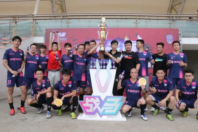 詹姆斯拿两项历史第一浓眉21+20 湖人力克国王